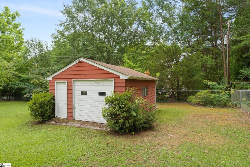 Property image 4 at 102 Astor Street, Easley, SC 29642