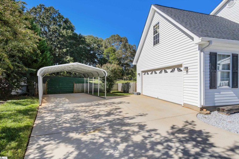 Property image 2 at 112 Prairie Knoll Court, Greer, SC 29651