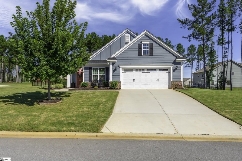 Property image 3 at 310 S Harvest Moon Way, Easley, SC 29642