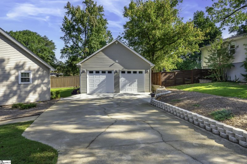 Property image 4 at 107 Vine Hill Road, Greenville, SC 29607