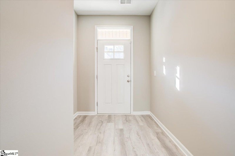 Property image 4 at 405 Cedar Bluff Way, Mauldin, SC 29662