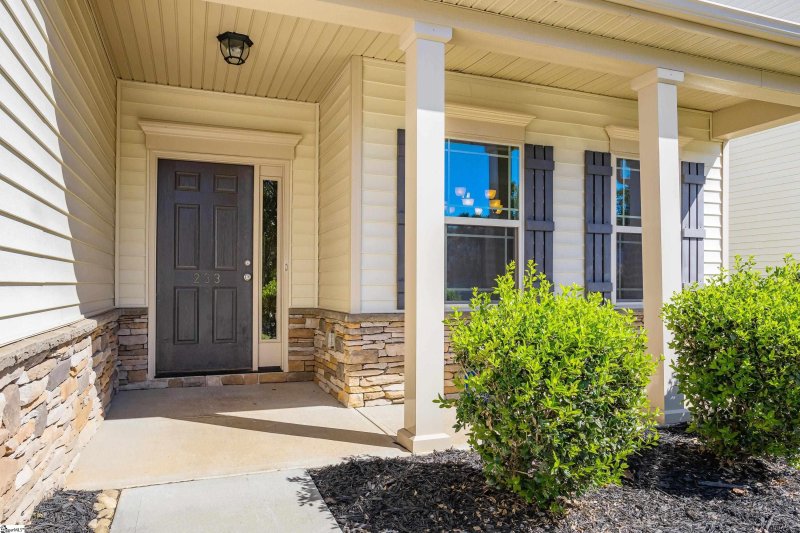 Property image 2 at 233 Riverdale Road, Simpsonville, SC 29680