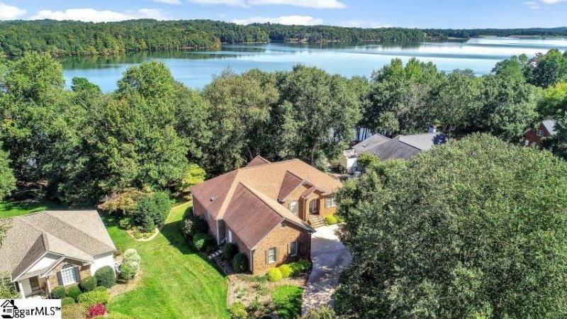 Property image 3 at 120 Blue Water Trail, Taylors, SC 29687