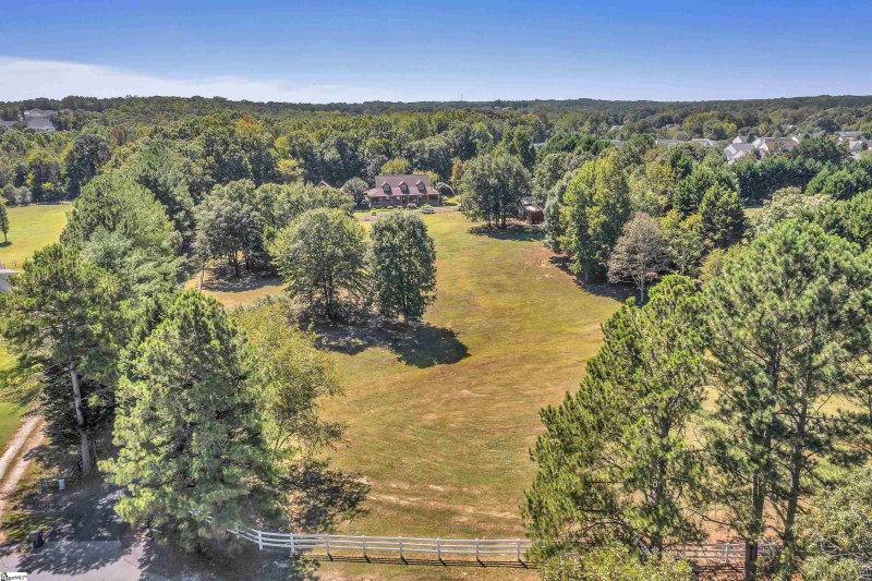 Property image 3 at 210 Bruce Meadow Road, Simpsonville, SC 29681