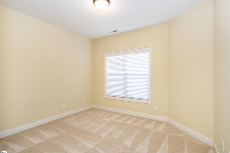 Property image 5 at 4 Shady Hollow Lane, Greer, SC 29651