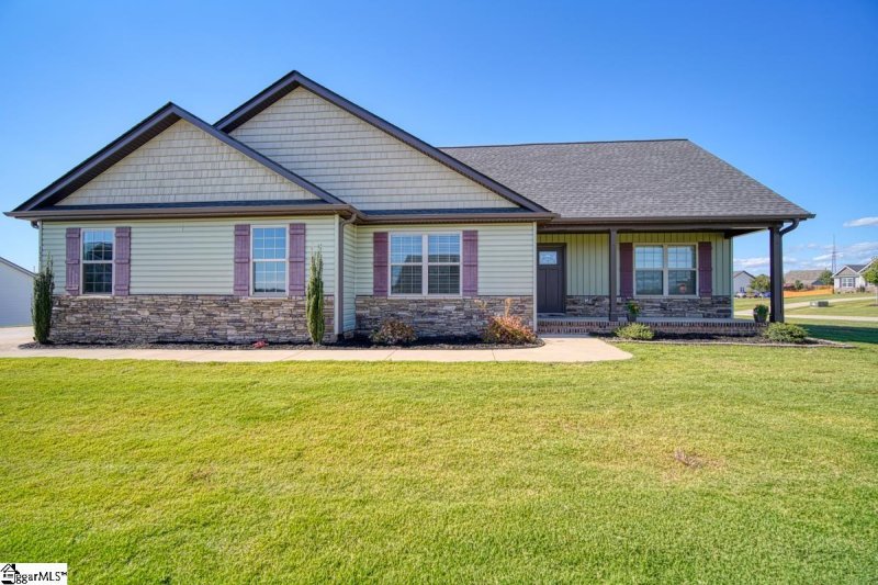 Property image 2 at 157 DeYoung Meadows Drive, Greer, SC 29651