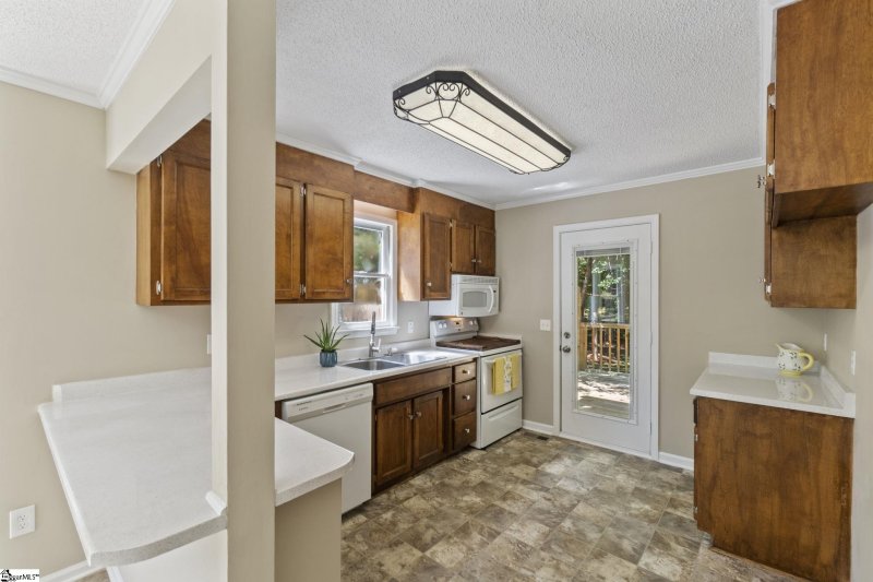 Property image 5 at 1015 Still Hollow Lane, Taylors, SC 29687