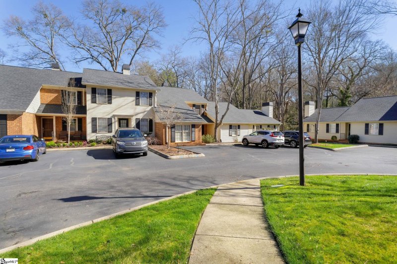 Property image 3 at 114 McDaniel Greene, Greenville, SC 29601