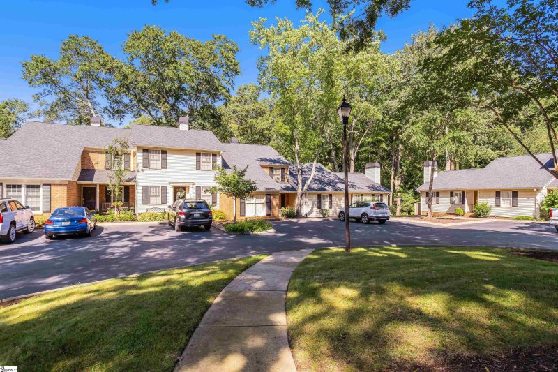 Property image 4 at 114 McDaniel Greene, Greenville, SC 29601