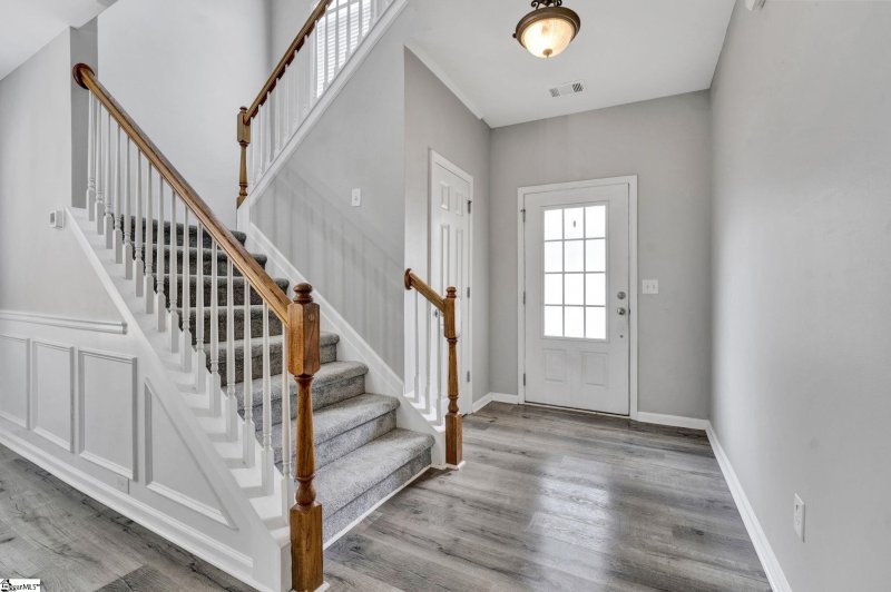 Property image 3 at 26 Deckers Way, Greenville, SC 29607