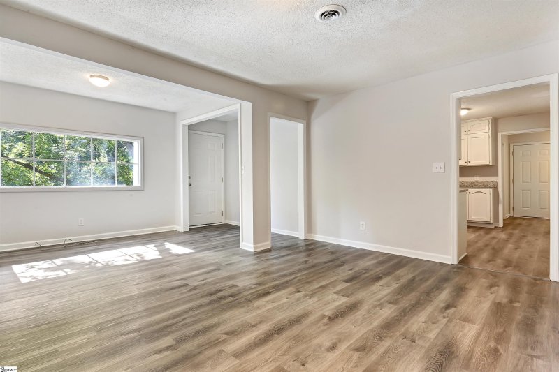 Property image 4 at 120 Crosby Circle, Greenville, SC 29605