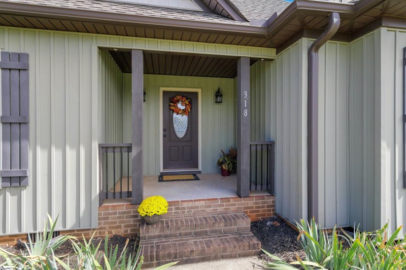 Property image 4 at 318 War Emblem Drive, Boiling Springs, SC 29316-8397