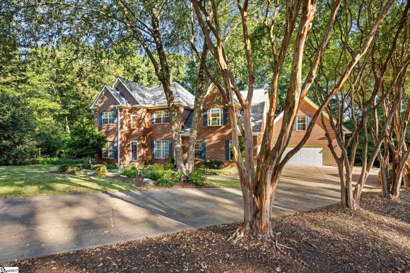 Property image 2 at 220 Farmington Court, Moore, SC 29369