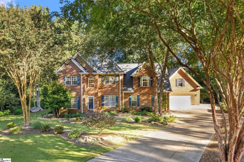 Property image 3 at 220 Farmington Court, Moore, SC 29369