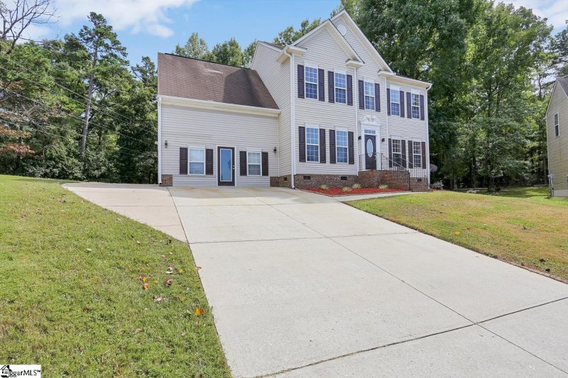 Property image 2 of 6 Laurelberry Lane in Laurel Meadows, Greenville, SC 29607