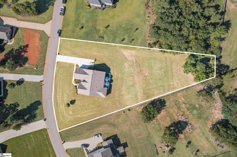 Property image 2 at 122 Burberry Drive, Williamston, SC 29697