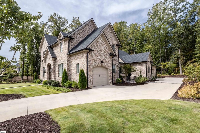 Property image 3 at 303 Redfern Court, Simpsonville, SC 29681