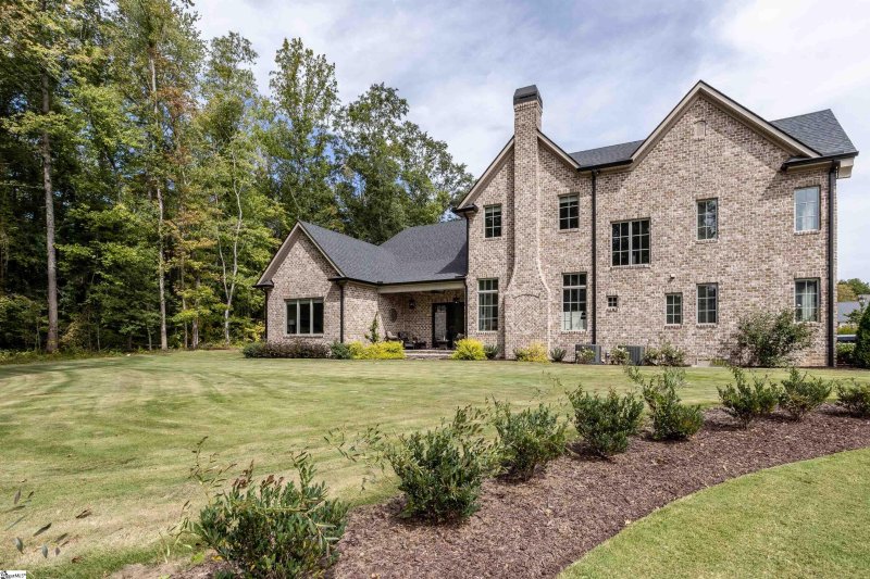 Property image 4 at 303 Redfern Court, Simpsonville, SC 29681