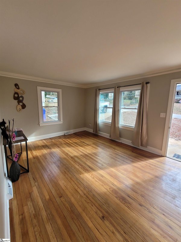 Property image 4 at 10 Pasadena Avenue, Greenville, SC 29605