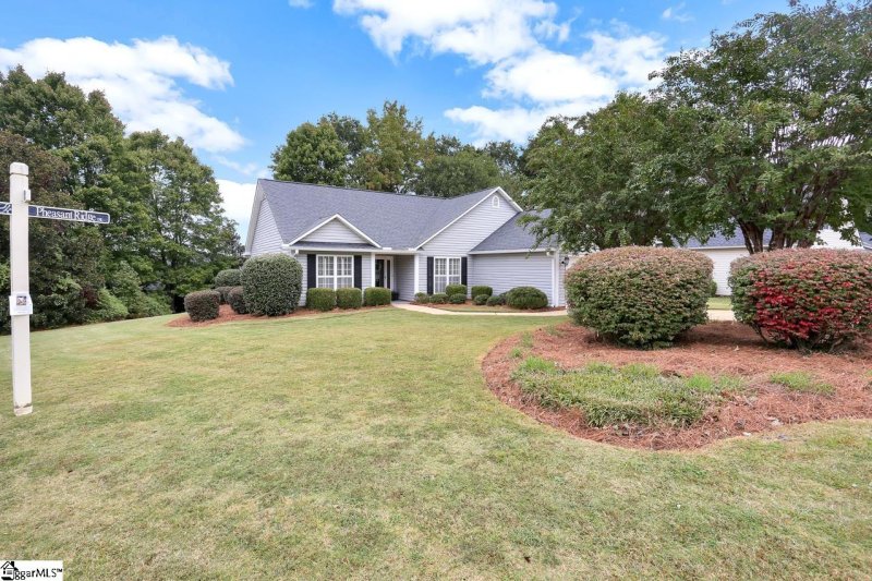 Property image 4 at 10 Pheasant Ridge Drive, Taylors, SC 29687
