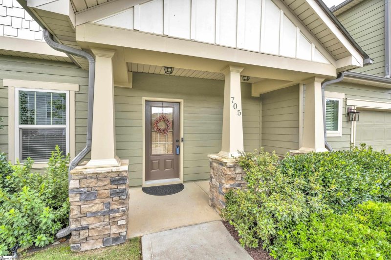 Property image 3 at 705 Roseclift Drive, Greer, SC 29651
