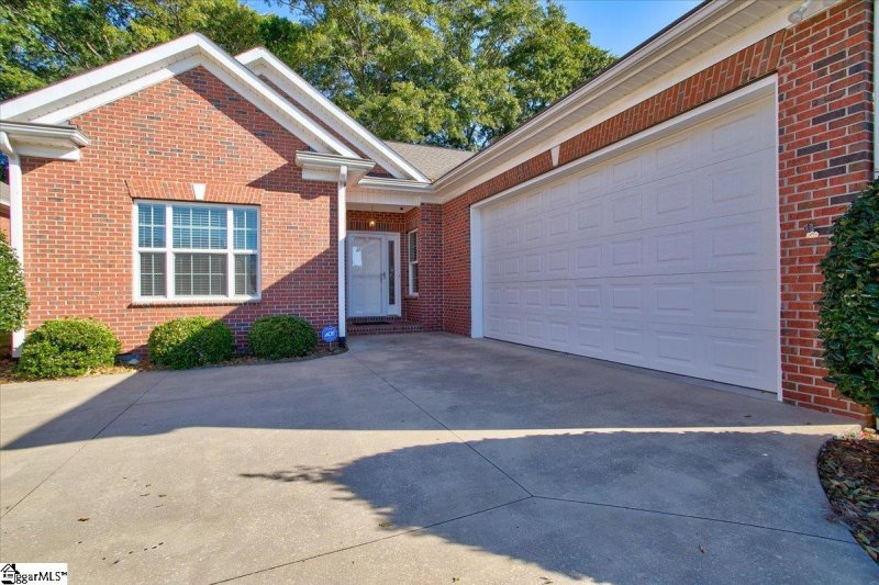 Property image 2 at 400 Redspire Drive, Greenville, SC 29617