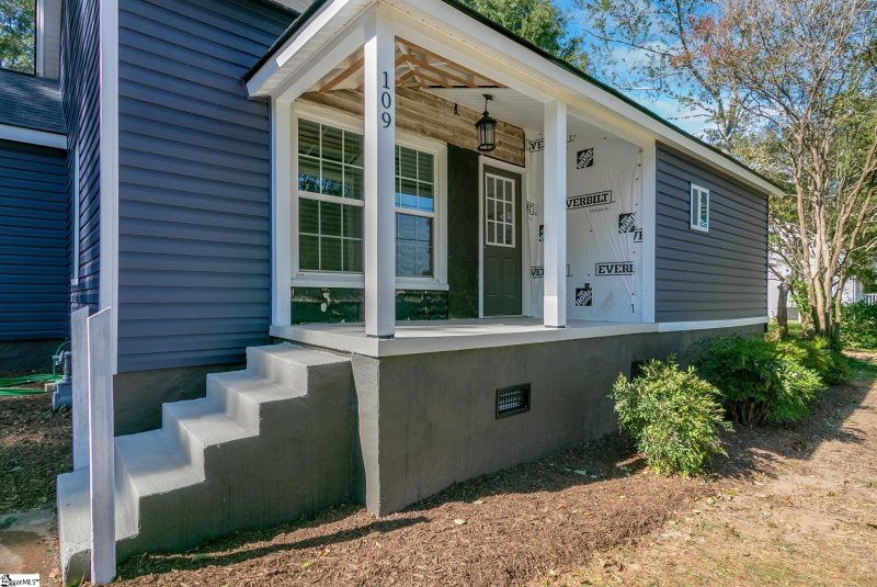 Property image 5 at 109 Garrison Street, Easley, SC 29640