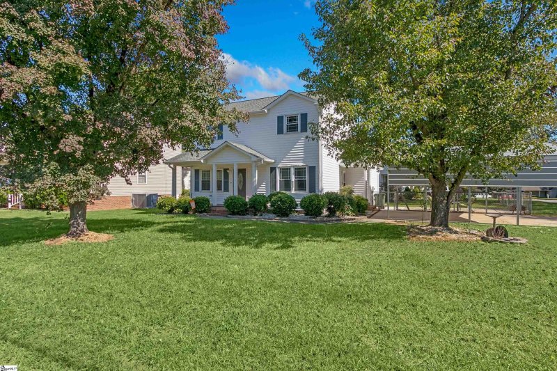 1711 Crestview Road