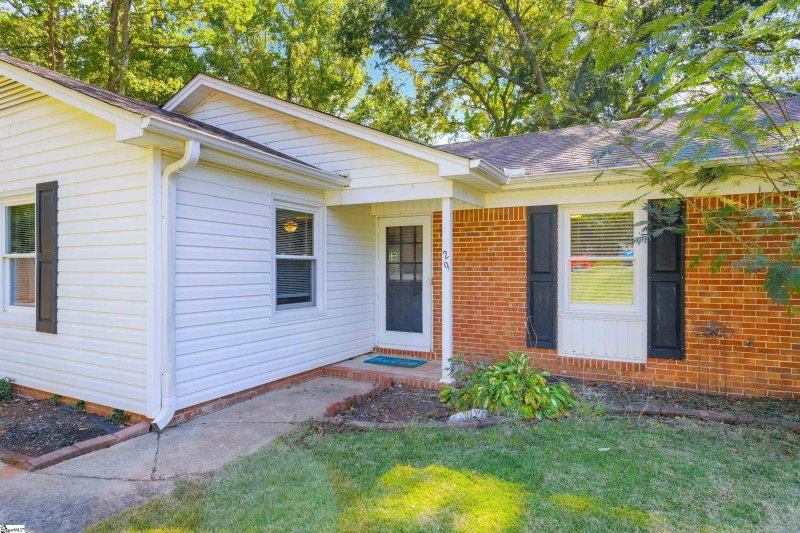 Property image 5 at 29 Charterhouse Avenue, Piedmont, SC 29673