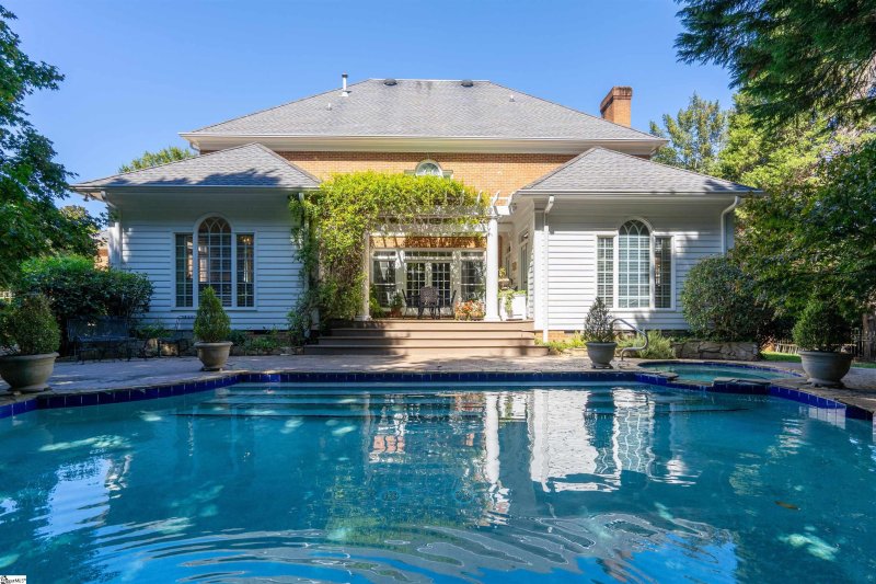 Property image 2 at 504 Hidden Hills Drive, Greenville, SC 29605