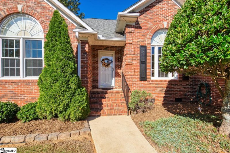 Property image 2 at 6 Tolland Court, Simpsonville, SC 29681