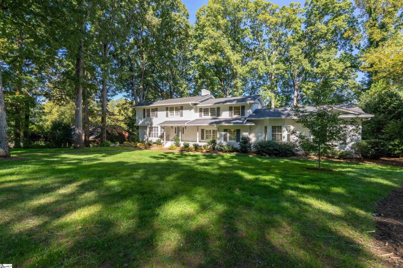 Property image 2 at 5 Chanticleer Drive, Greenville, SC 29605