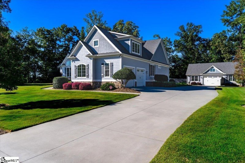 Property image 2 at 122 Crawford Lake Drive, Easley, SC 29642