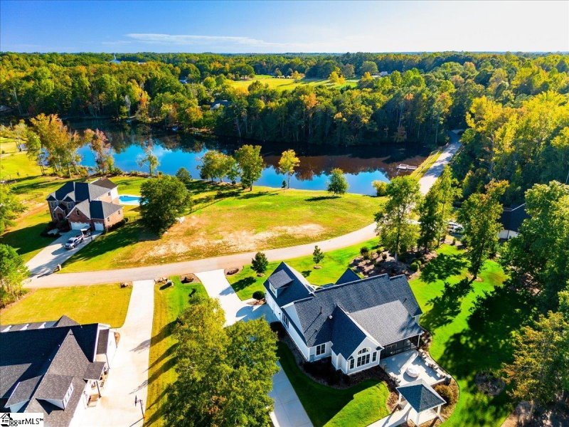 Property image 3 at 122 Crawford Lake Drive, Easley, SC 29642