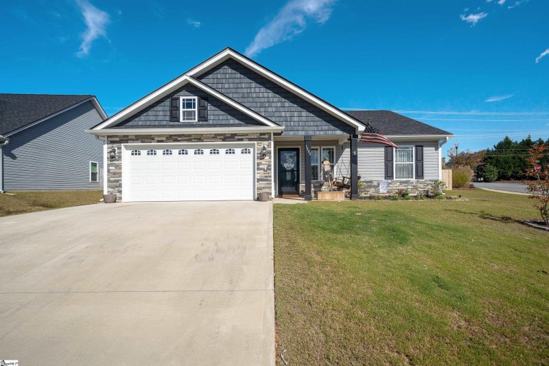 Property image 4 at 1000 Rosabella Lane, Greer, SC 29651