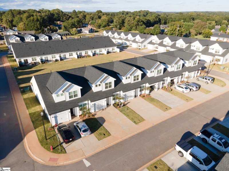 Property image 2 at 206 Jackpine Drive, Greer, SC 29651