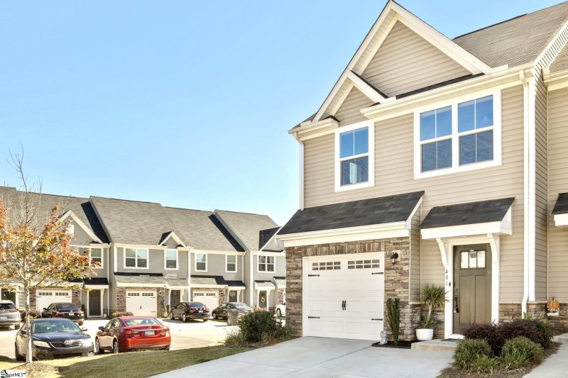 Property image 2 at 401 Huntingdale Place, Simpsonville, SC 29681