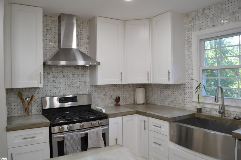 Property image 5 at 414 Fairhaven Drive, Taylors, SC 29687