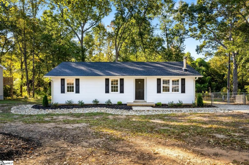 Property image 2 at 46 Ridge Court, Williamston, SC 29697