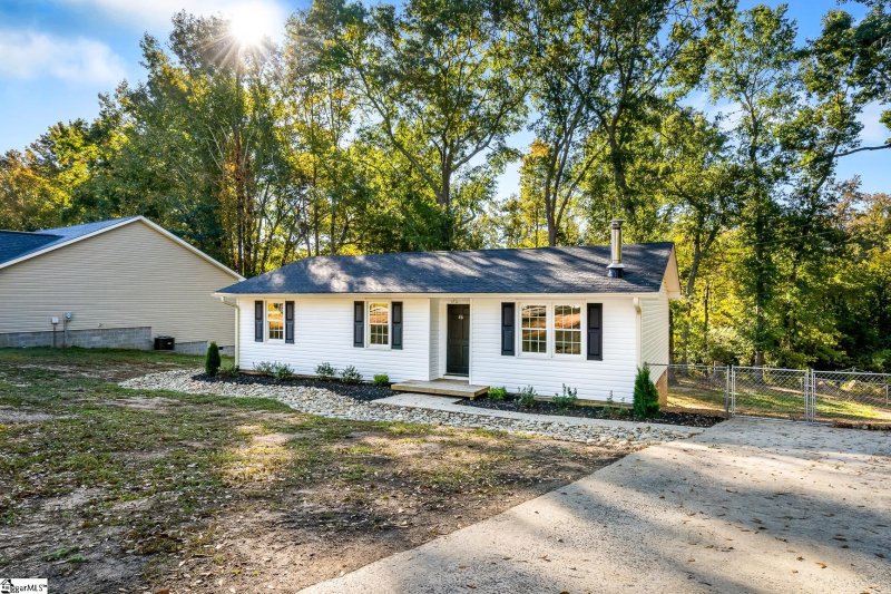 Property image 3 at 46 Ridge Court, Williamston, SC 29697