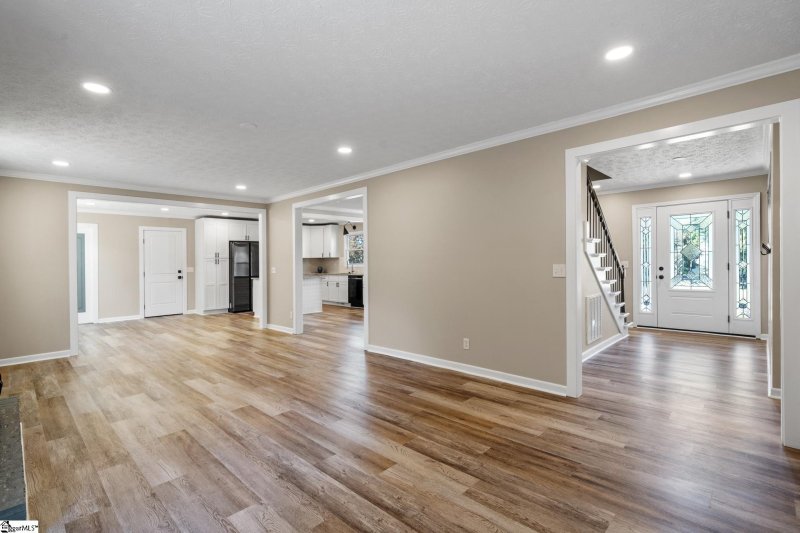 Property image 4 at 300 Wellington Road, Easley, SC 29642