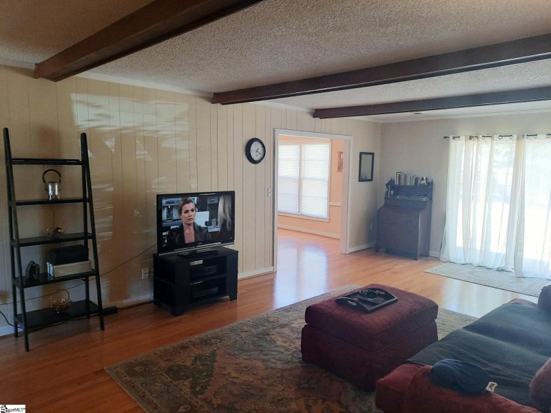 Property image 5 at 106 Germantown Court, Greer, SC 29650