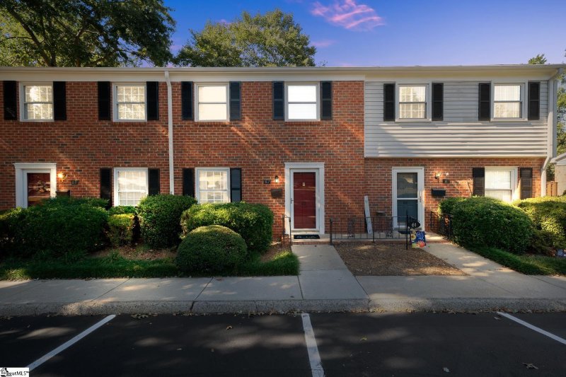 Property image 2 at 815 Edwards Road, Greenville, SC 29615