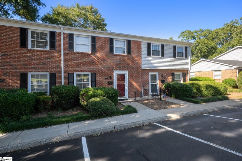 Property image 3 at 815 Edwards Road, Greenville, SC 29615