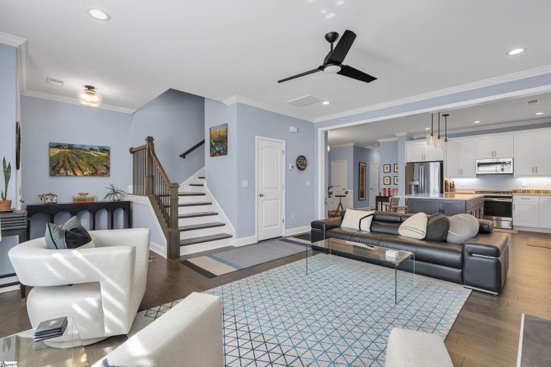 Property image 2 at 21 Peckham Street, Greenville, SC 29607