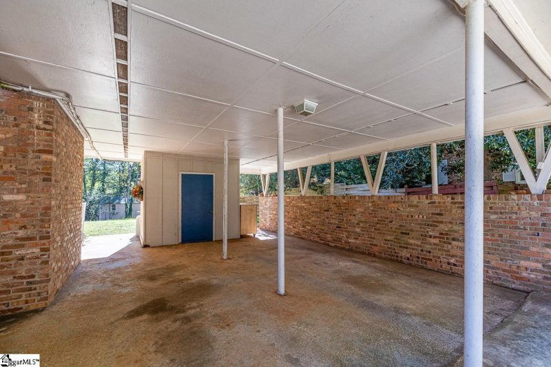 Property image 3 at 116 Cart Drive, Spartanburg, SC 29307