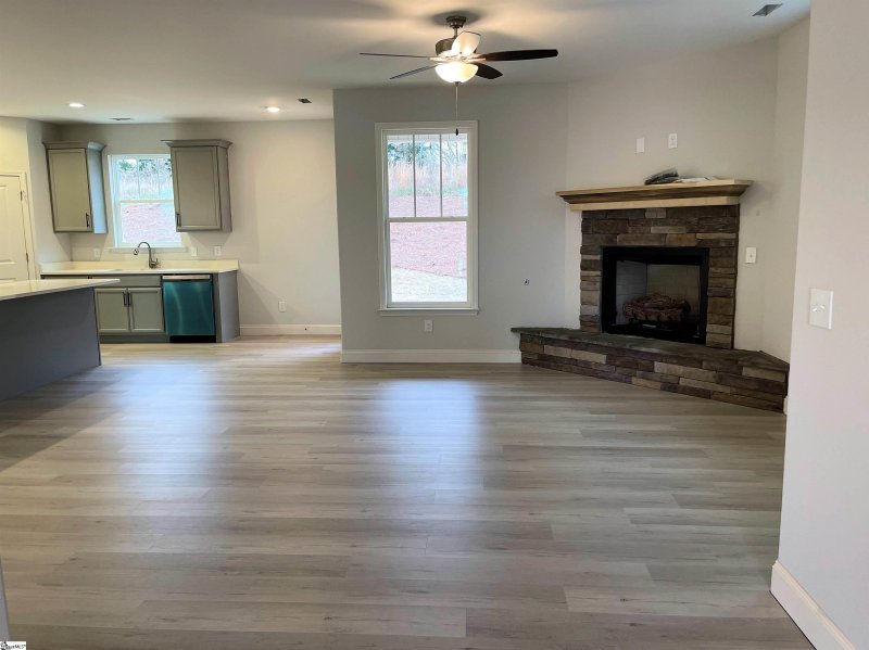 Property image 4 at 104 River Trace Loop, Simpsonville, SC 29680