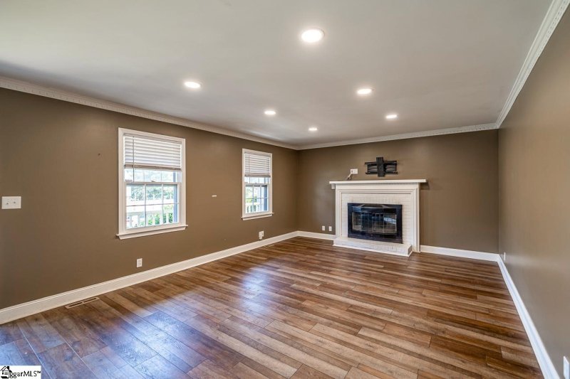 Property image 3 at 600 Creek Drive, Easley, SC 29642