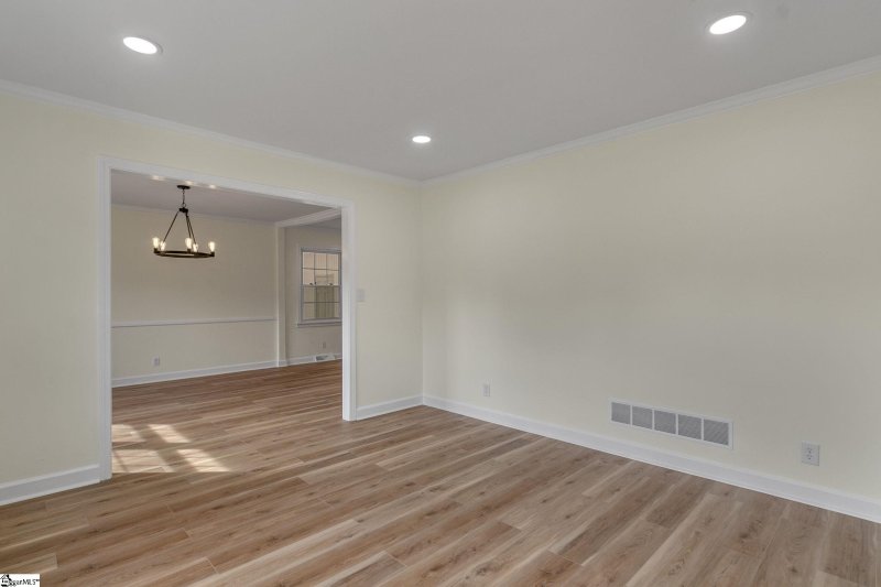 Property image 4 at 110 Spring Forest Road, Greenville, SC 29615