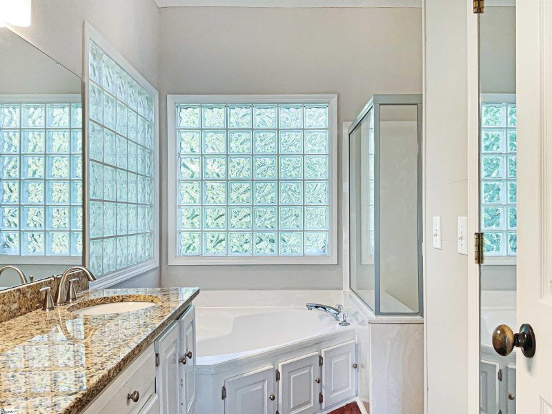 Property image 2 at 9 Canvasback Trail, Greenville, SC 29617